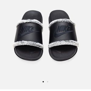 Nike Offcourt Slides